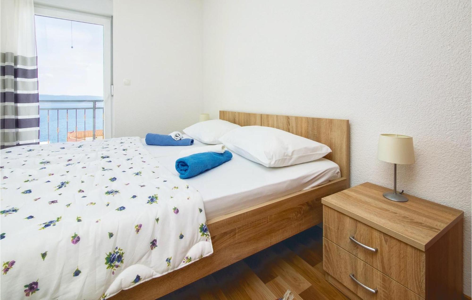 Gorgeous Apartment In Mali Rat With Kitchen Sumpetar Esterno foto